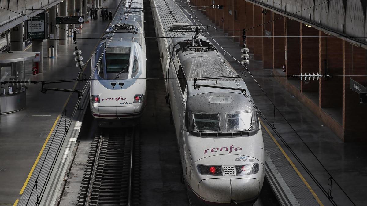 Imágenes de archivo de trenes de RENFE.