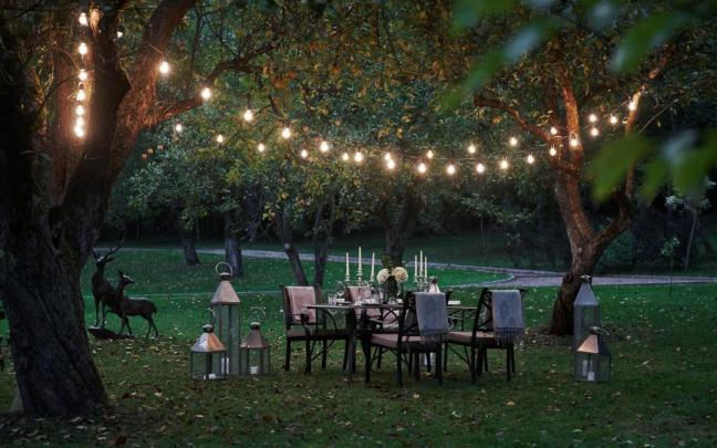 Ni lámpara ni velas: el artículo de Leroy Merlin para iluminar tu jardín sin obras por solo 17 euros