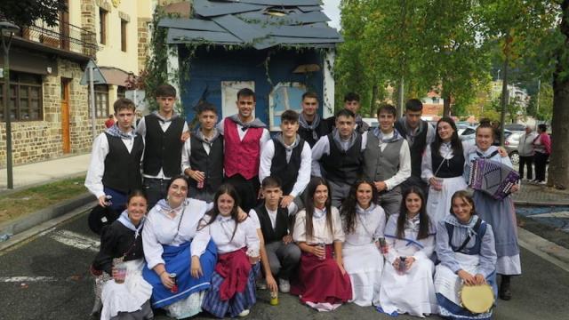Una de las cuadrillas que tomó parte en el desfile del año pasado.