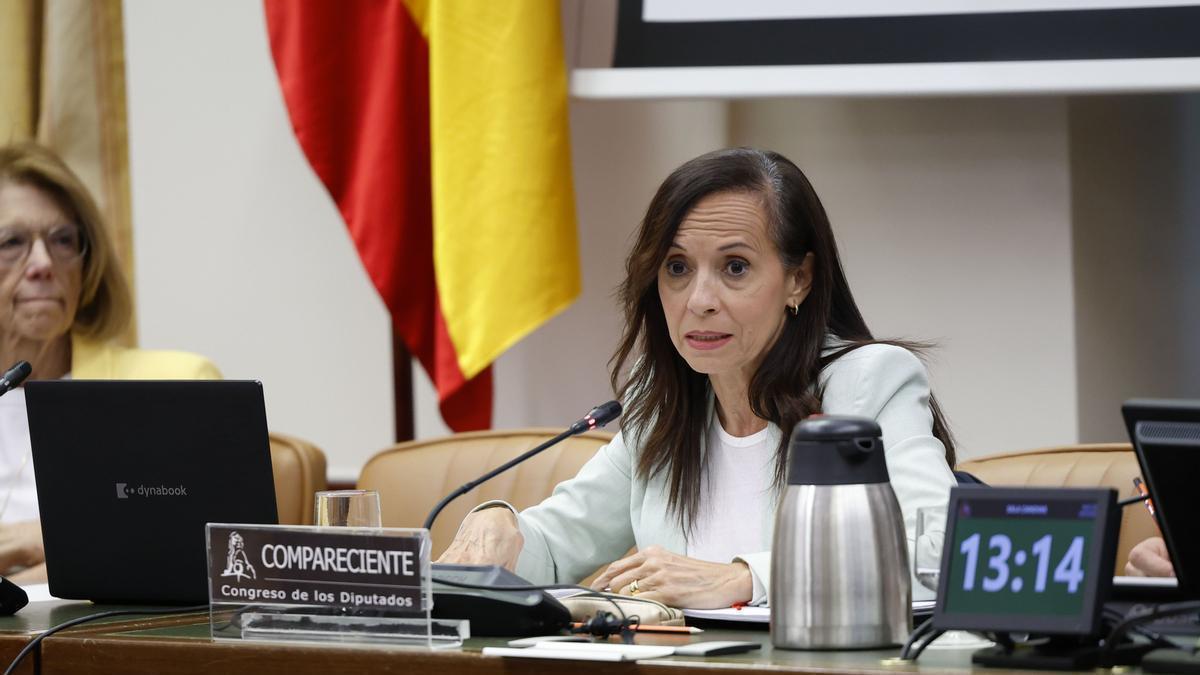 La presidenta de Redeia, Beatriz Corredor, durante la comparecencia.