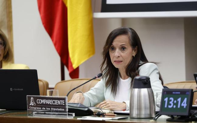 La presidenta de Redeia, Beatriz Corredor, durante la comparecencia.