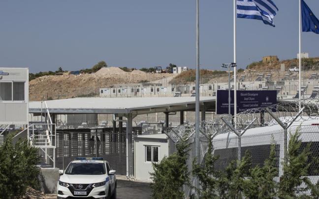 Controles de acceso a una zona costera de Grecia.