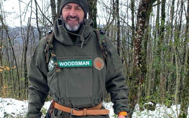 Koldo Iturriagagoitia, en una salida invernal en la que pone a prueba sus capacidades de adaptarse al medio natural