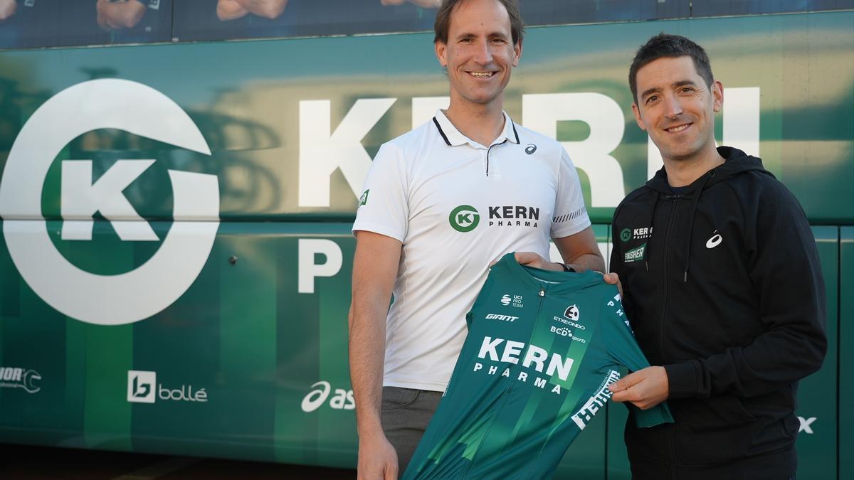 Mikel Nieve se incorpora al cuerpo técnico del Equipo Kern Pharma.