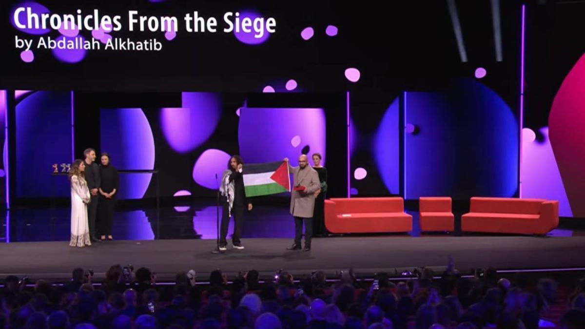 Cineasta palestino-sirio acusa al Gobierno alemán de ser "cómplice del genocidio" en Gaza