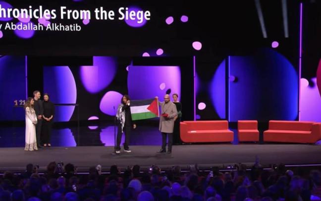 Cineasta palestino-sirio acusa al Gobierno alemán de ser "cómplice del genocidio" en Gaza