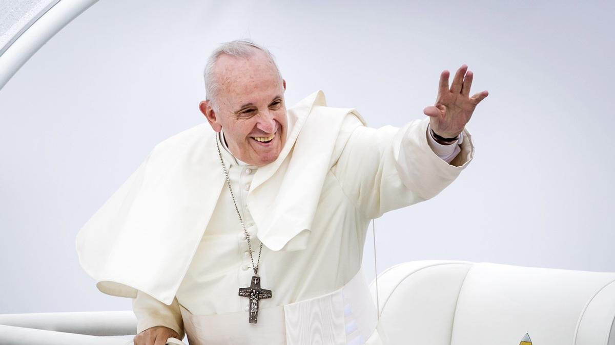 El Papa Francisco saluda a los fieles en una imagen de archivo.
