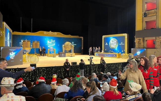 Sigue en vivo el sorteo de Navidad desde el Teatro Real de Madrid. / EP Sigue en vivo el sorteo de Navidad desde el Teatro Real de Madrid.