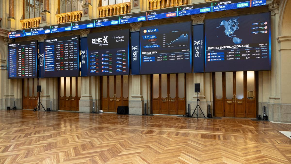 Paneles informativos en el Palacio de la Bolsa de Madrid.