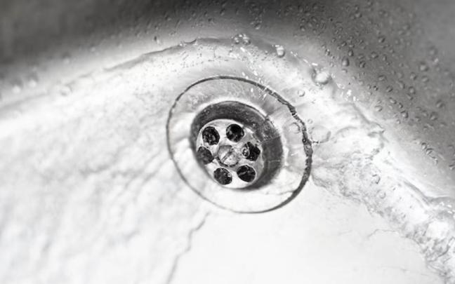 Este es el mejor desatascador de tuberías según la OCU