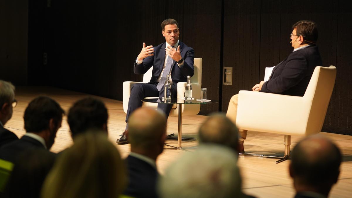 El lehendakari Imanol Pradales interviene en el foro 'Encuentros Deia'
