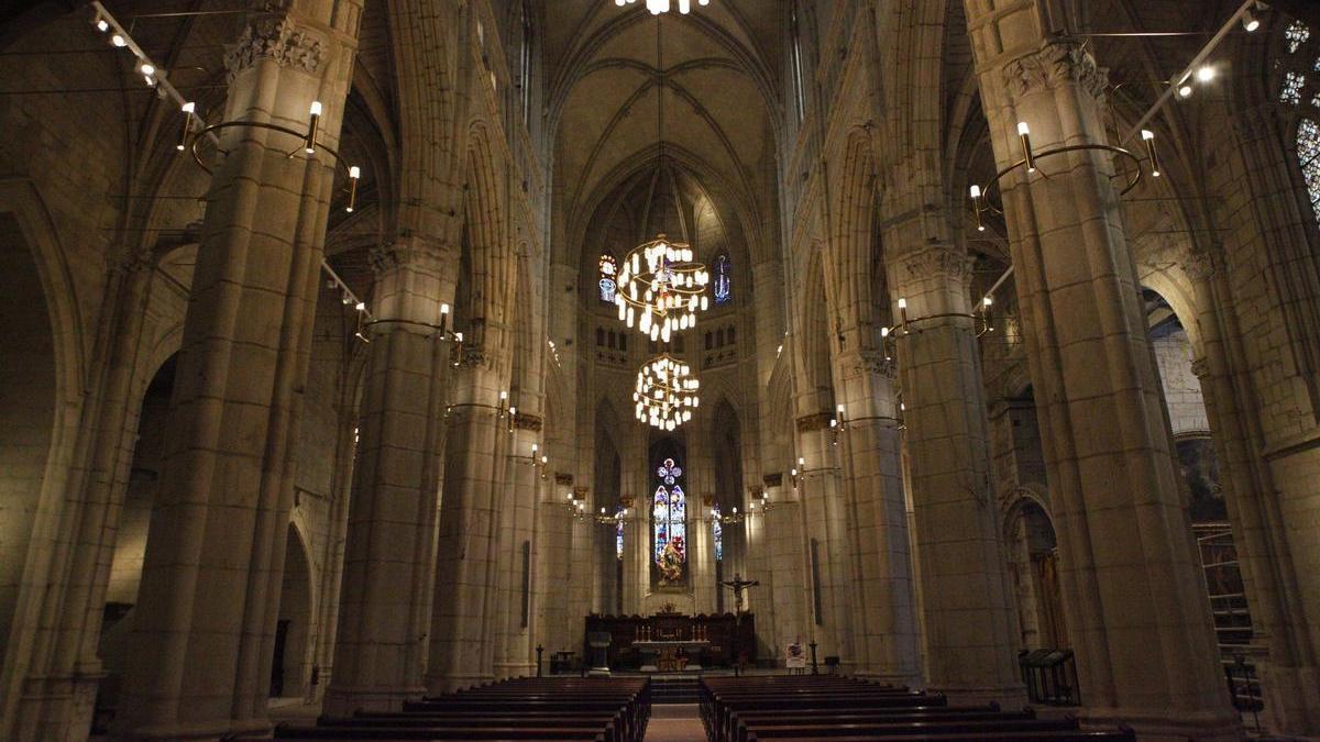 Inauguración del sistema de iluminación monumental de la Catedral Santa María