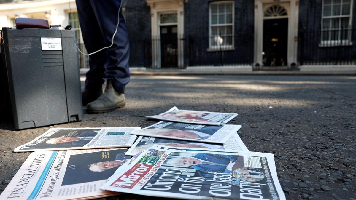 Elementos de prensa escrita en imagen de archivo