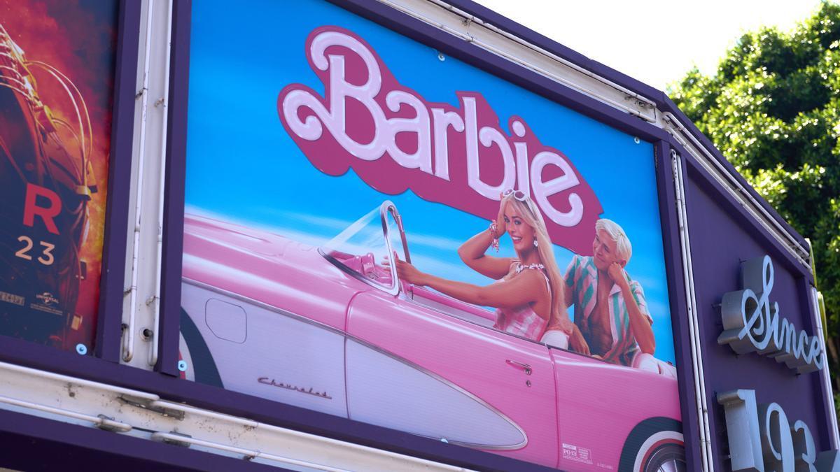 Imagen de la película 'Barbie' en un cine de EEUU.
