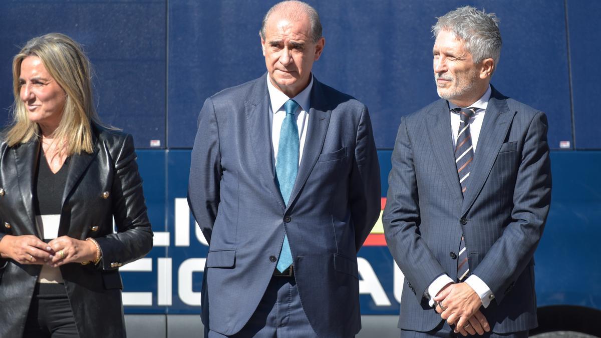 (De izda. a drcha.) La delegada del Gobierno en Castilla La Mancha, Milagros Tolón; el director general de la Policía, Francisco Pardo; y el ministro del Interior, Fernando Grande Marlaska