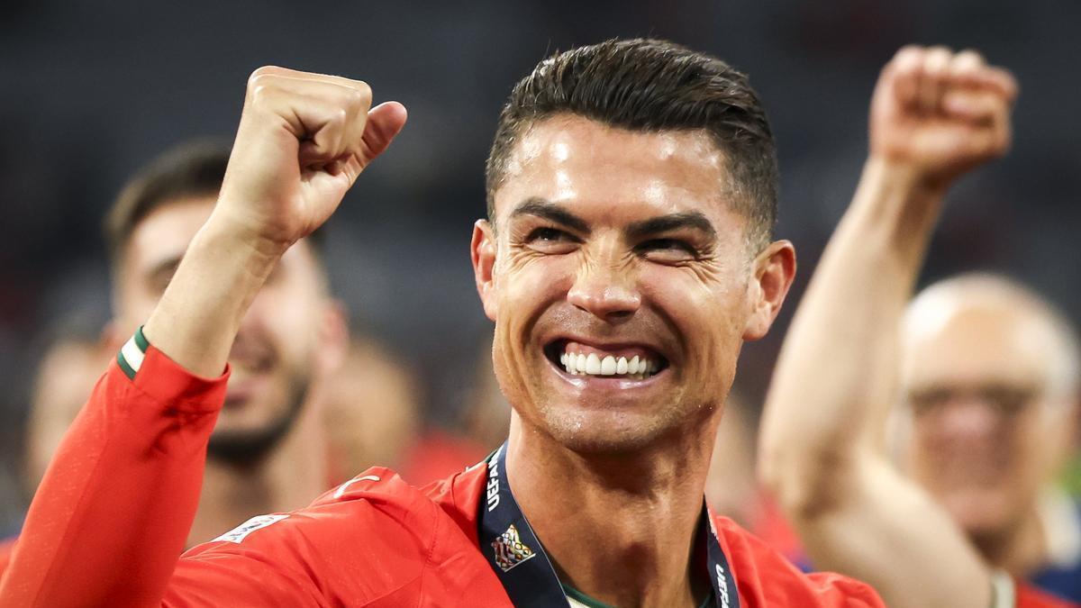 Cristiano Ronaldo celebra el título de la Nations League logrado con Portugal.