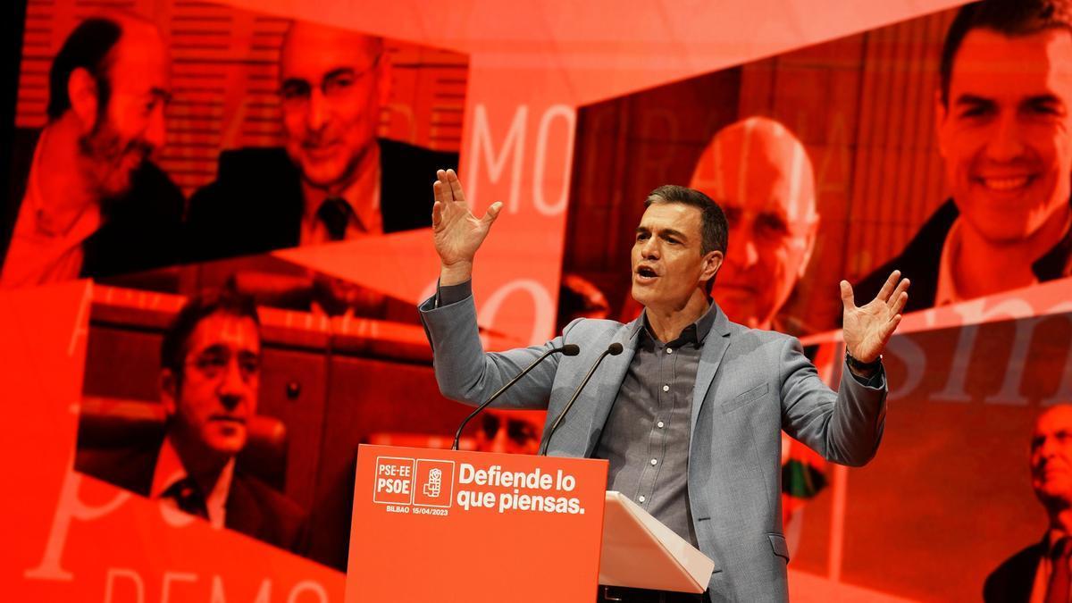 Pedro Sánchez, durante el acto de homenaje a Rodolfo Ares.