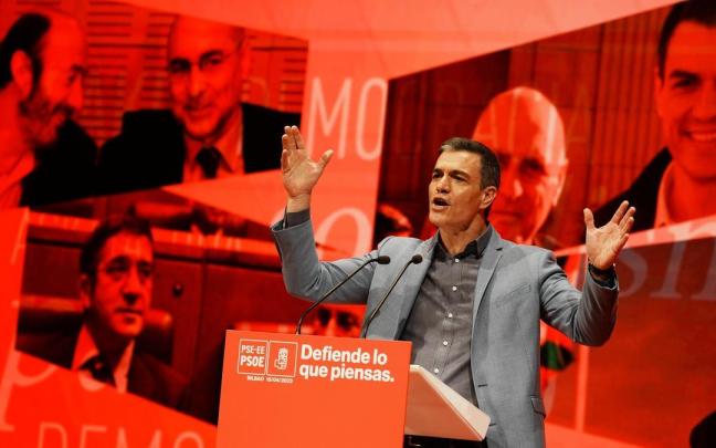 Pedro Sánchez, durante el acto de homenaje a Rodolfo Ares.