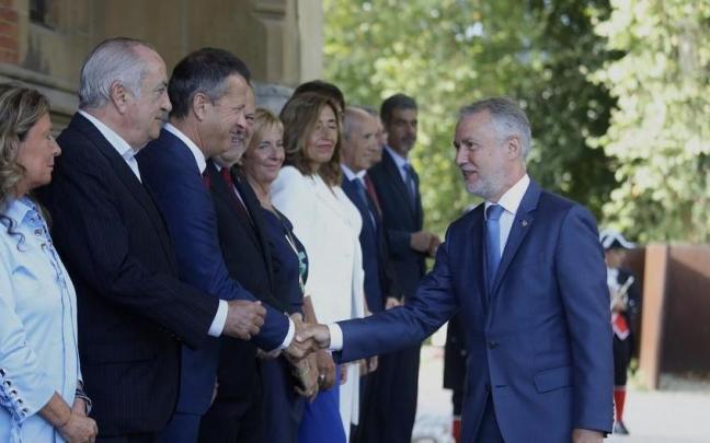 El lehendakari, Iñigo Urkullu, saludando a su equipo en el Consejo de Gobierno de Miramar del año pasado El lehendakari, Iñigo Urkullu, saludando a su equipo en el Consejo de Gobierno de Miramar del año pasado
