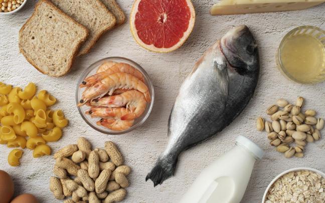 Frutos secos, mariscos, lácteos, huevos y pan, posibles alérgenos.