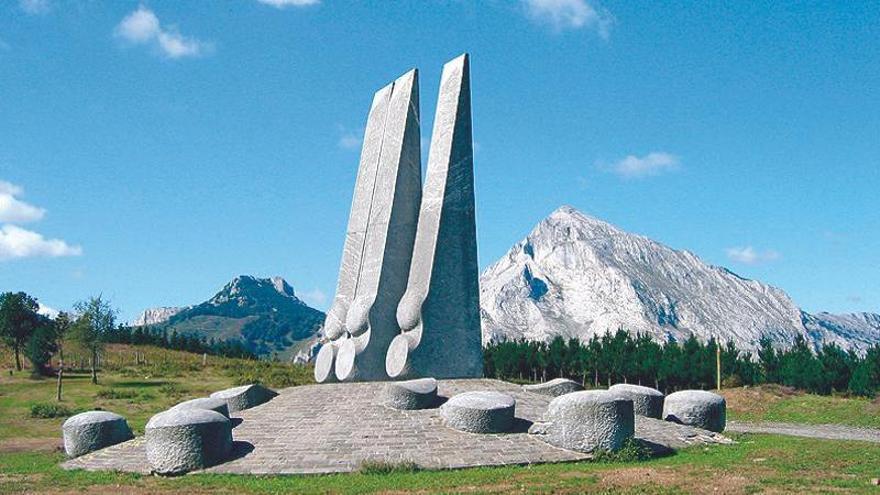 La cima del monte Besaide, unión de los territorios vascos.