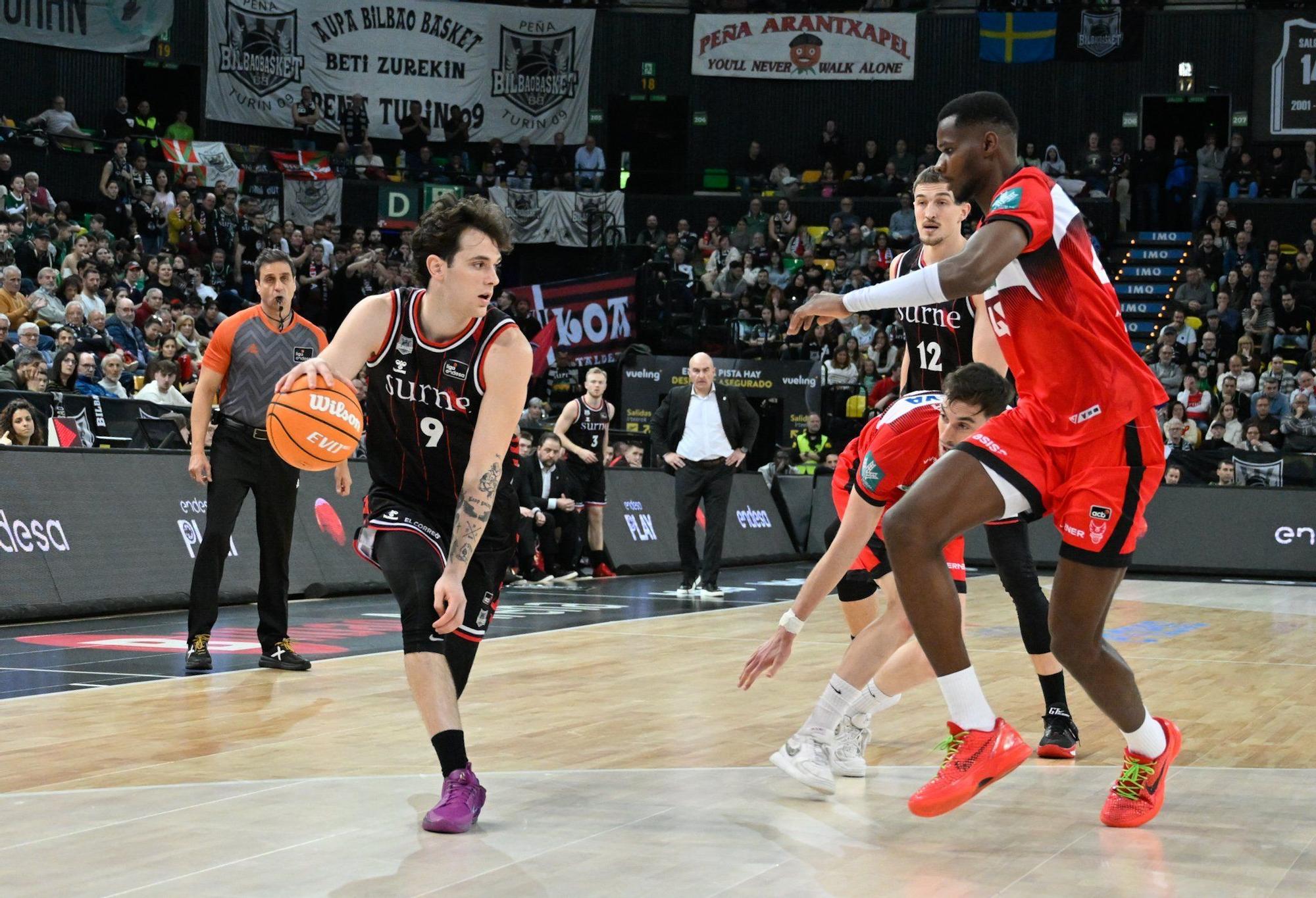Rúben Dominguez en imagen durante el Bilbao Basket-Granada. Foto: OSKAR GONZÁLEZ