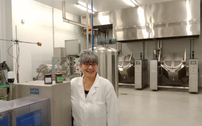 Susana Aiastui, en las instalaciones de la nueva planta productiva de Eskoriatza.
