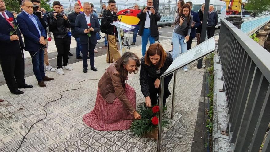 Garmendia y Laborda, en el homenaje a los desplazados de la guerra y la dictadura en Irun.