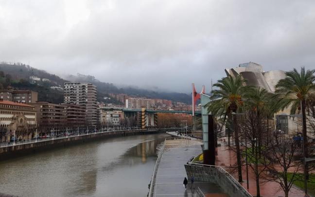 Cielos cargados de nubes en Bilbao, en una imagen de archivo.
