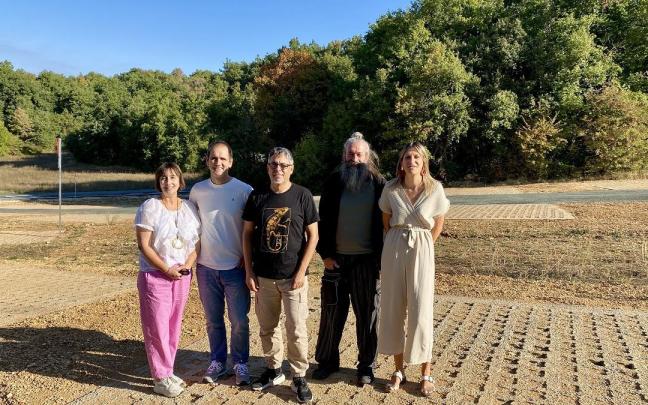 Visita institucional de esta mañana al aparcamiento para Izki en Korres