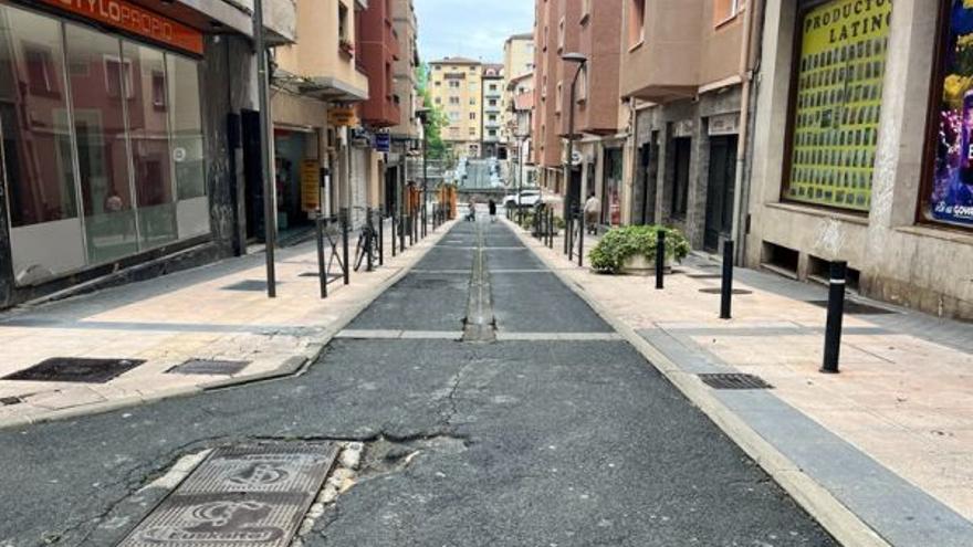 Foto de la calle Juan Arana, donde este jueves comenzarán los trabajos.