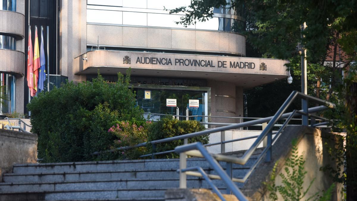 Entrada de la Audiencia Provincial de Madrid