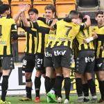 Los jugadores del Portugalete celebran un gol en La Florida