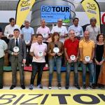 Imagen de la presentación de BiziTour, con los ganadores vizcainos de etapas del Tour de Francia y familiares de los mismos.