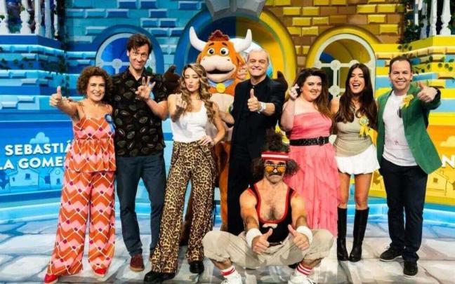 El elenco del 'Grand Prix' en la noche de ayer en TVE