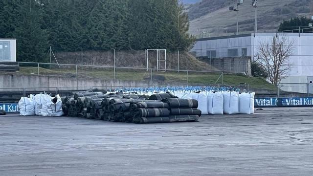 Gasteizko Udalak 386.000 euro inbertituko ditu Olaranbeko 3 zelaia berritzeko lanetan.