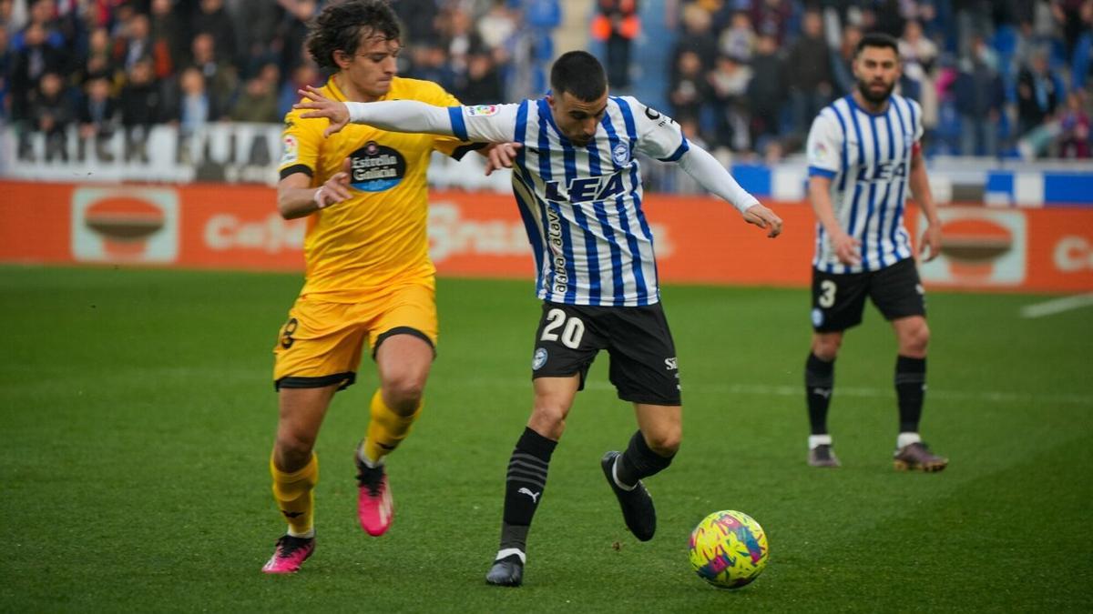 Rober, titular en el duelo entre el Alavés y el Lugo.