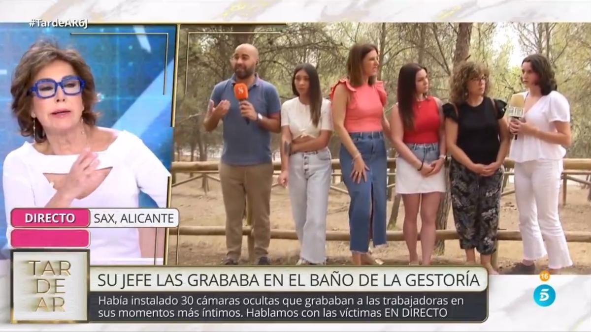 Ana Rosa Quintana, indignada viendo en el plano a un periodista de la competencia.