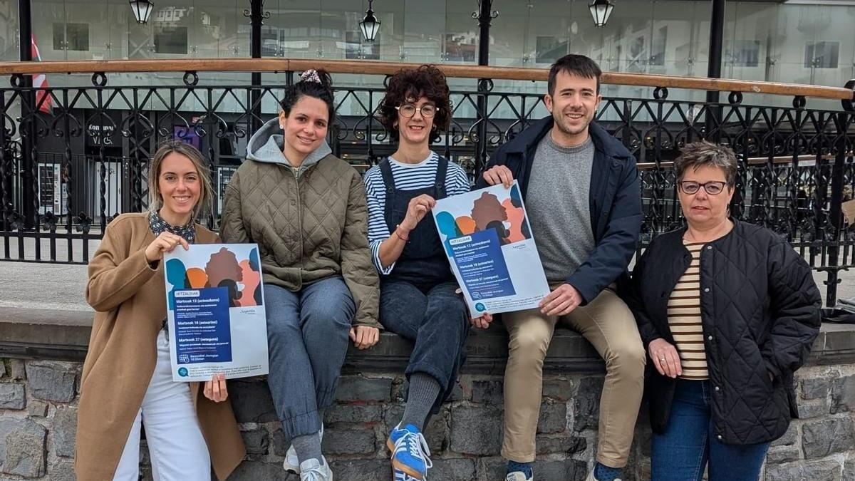 Presentación del ciclo de charlas programadas dentro de la Escuela para Padres y Madres para el mes de marzo