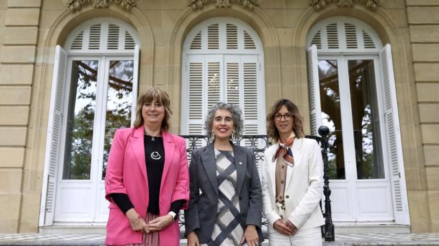 Ibone Bengoetxea, Ana Ollo y Maider Behoteguy en el Pacto Tripartito.