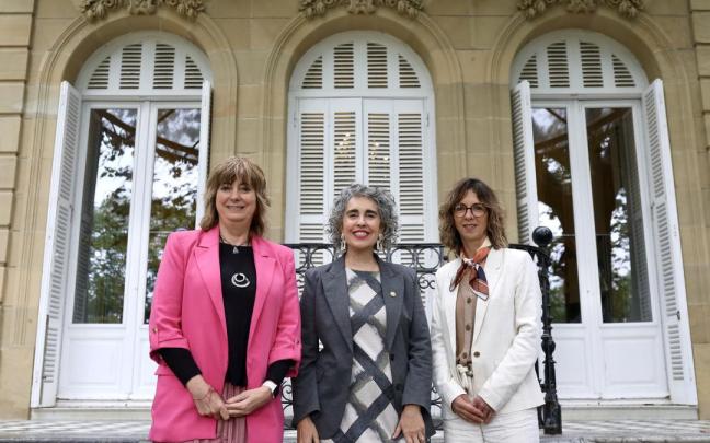 Ibone Bengoetxea, Ana Ollo y Maider Behoteguy en el Pacto Tripartito.