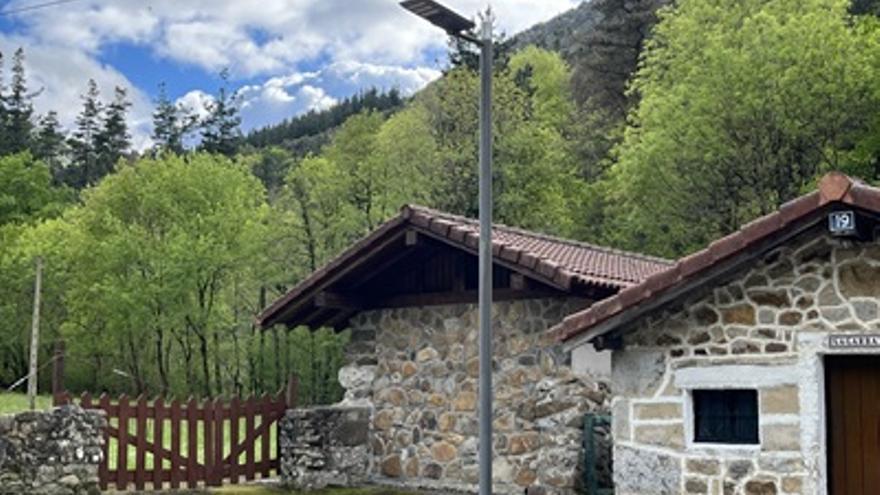 La tecnología fotovoltaica llega a los barrios de Mañaria.