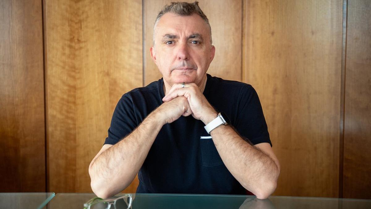 El escritor y poeta Manuel Vilas.