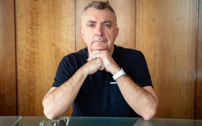 El escritor y poeta Manuel Vilas.