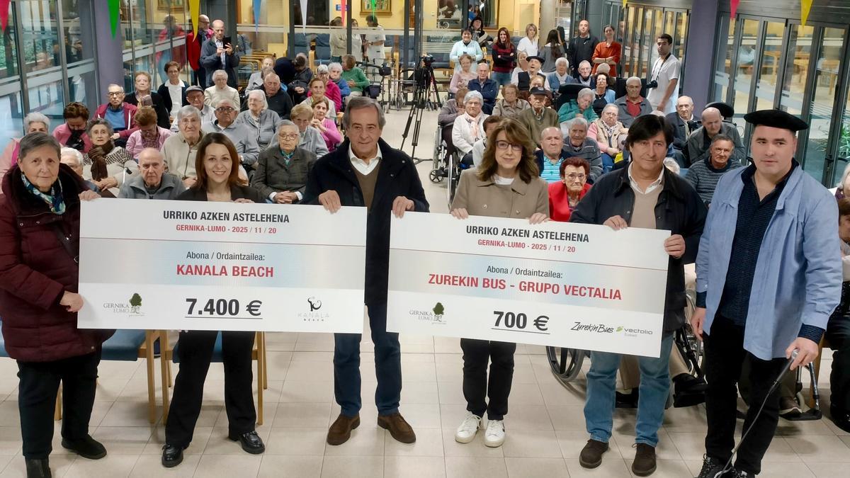 Acto de entrega de los talones.