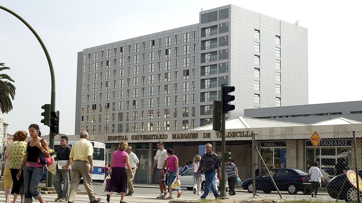 Una imagen de archivo del hospital de Valdecilla, en Santander.