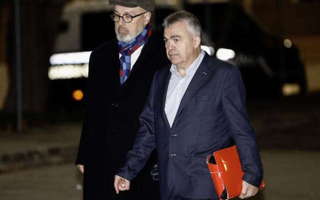 Santos Cerdán a su salida de la cárcel se Soto del Real.