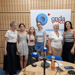 Participantes y familias del programa de acogida de Chernobil Elkartea en los estudios de ONDA VASCA