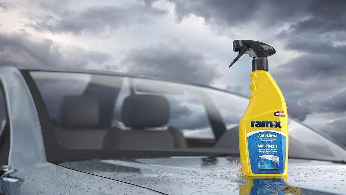 Spray que repele la lluvia del parabrisas del coche