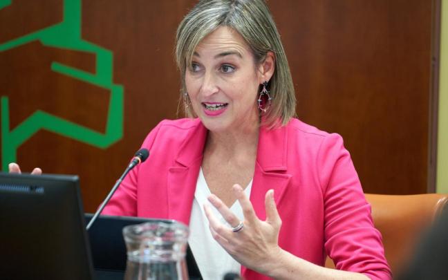 La consejera de Gobernanza, Administración Digital y Autogobierno, MarIa Ubarretxena, ha expuesto retos como las 29 transferencias pendientes